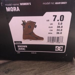 DC ‘Mora’ snowboard boots